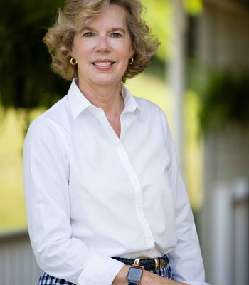 Portrait of Leslie B. Carr, Affiliate Broker.